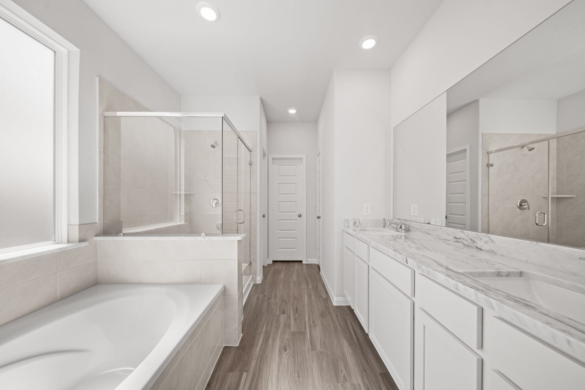 3061 Mustang Grove Way, Brookshire, TX 77423 Photos are a representation of the floor plan. Options and interior selections will vary.