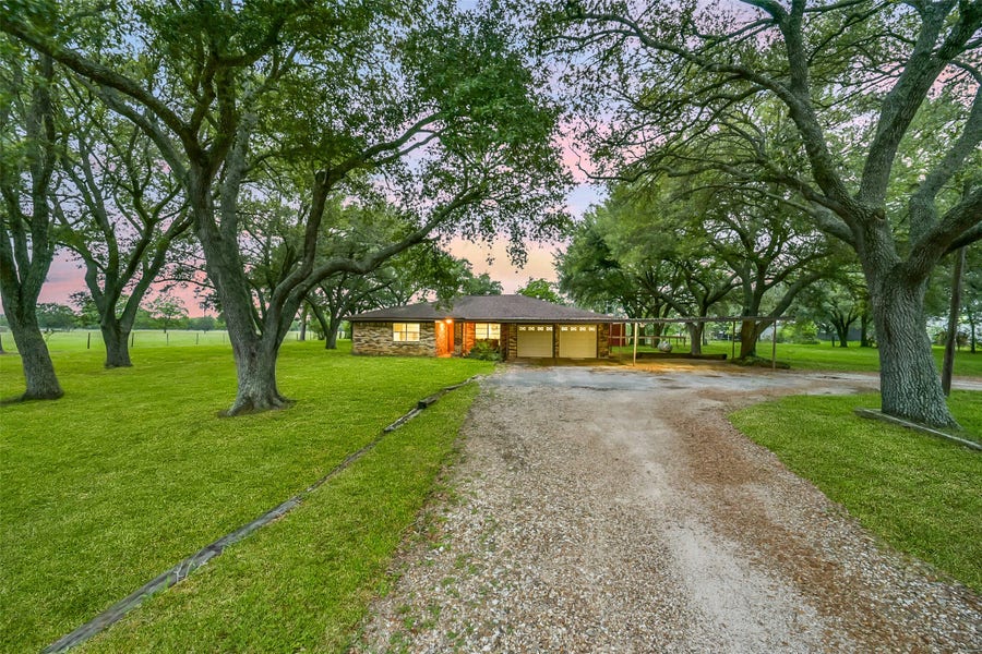Property photo for 9606 Needville Fairchilds Road, Needville, TX