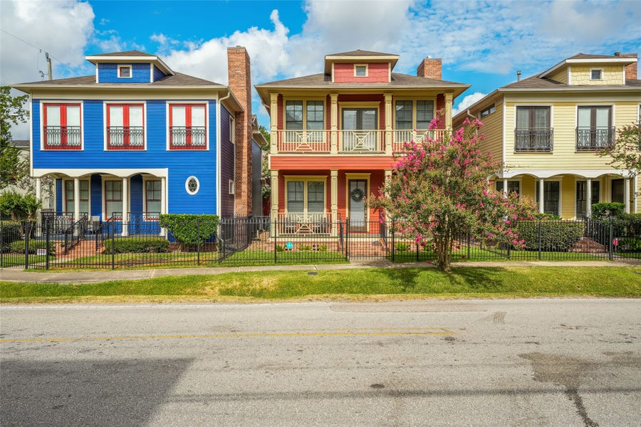 Property photo for 1301 W 25th Street, #B, Houston, TX