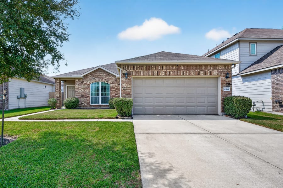 Property photo for 12335 King Henry Dr, Houston, TX
