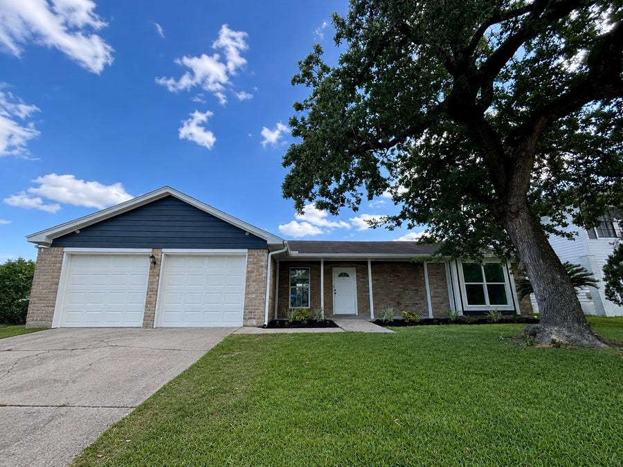 Property photo for 10942 Dunvegan Way, Houston, TX