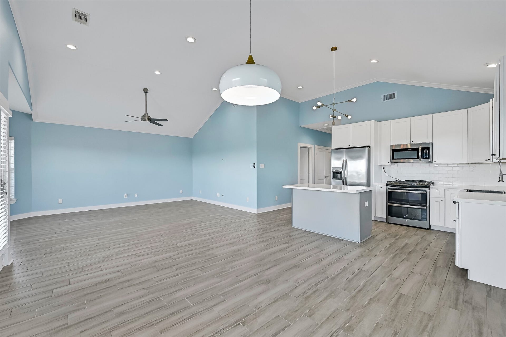 3911 Warrior Court, Galveston, TX 77554 3911 Warrior Court, Galveston, TX 77554