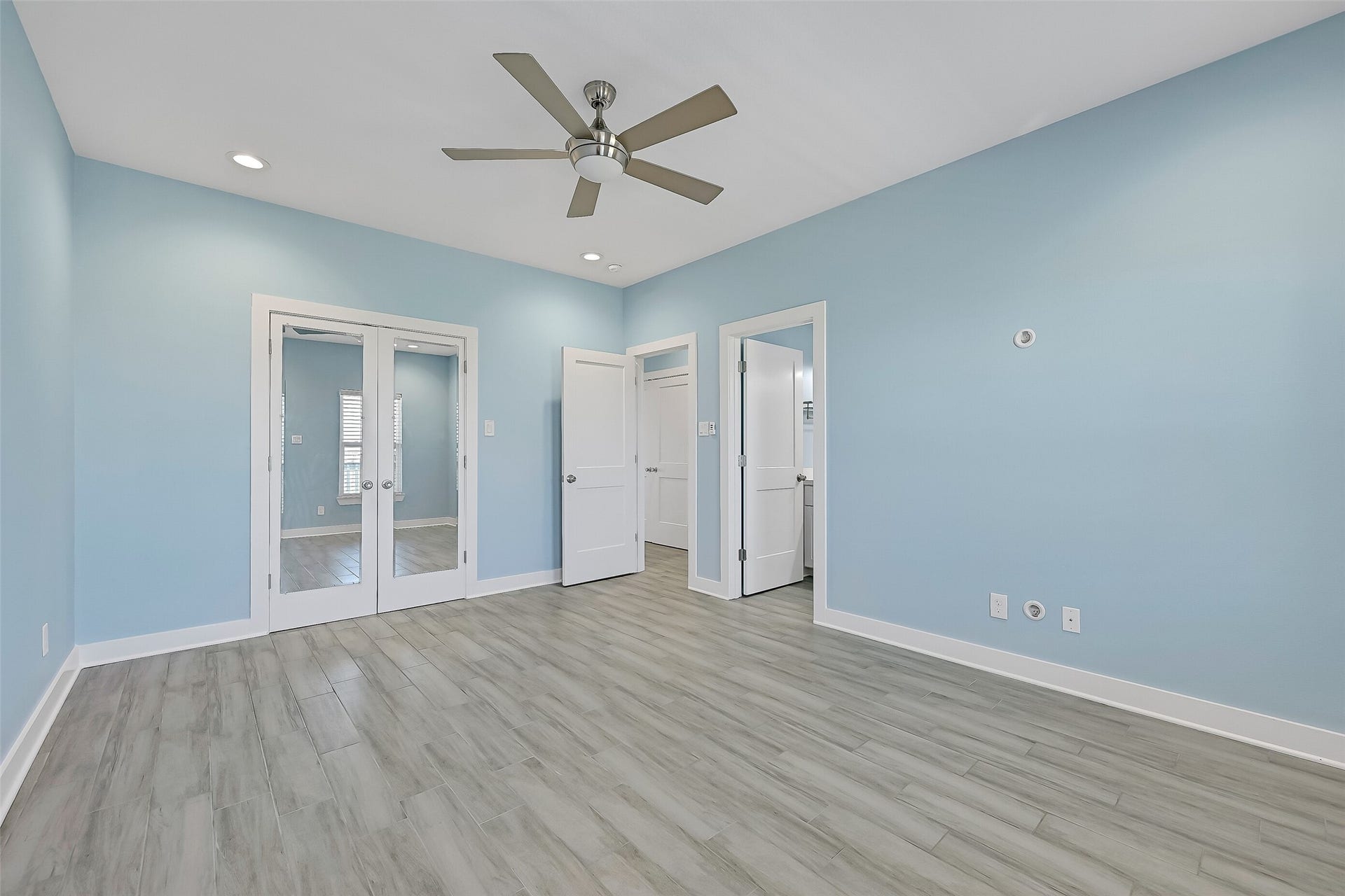 3911 Warrior Court, Galveston, TX 77554 An additional view of the primary.