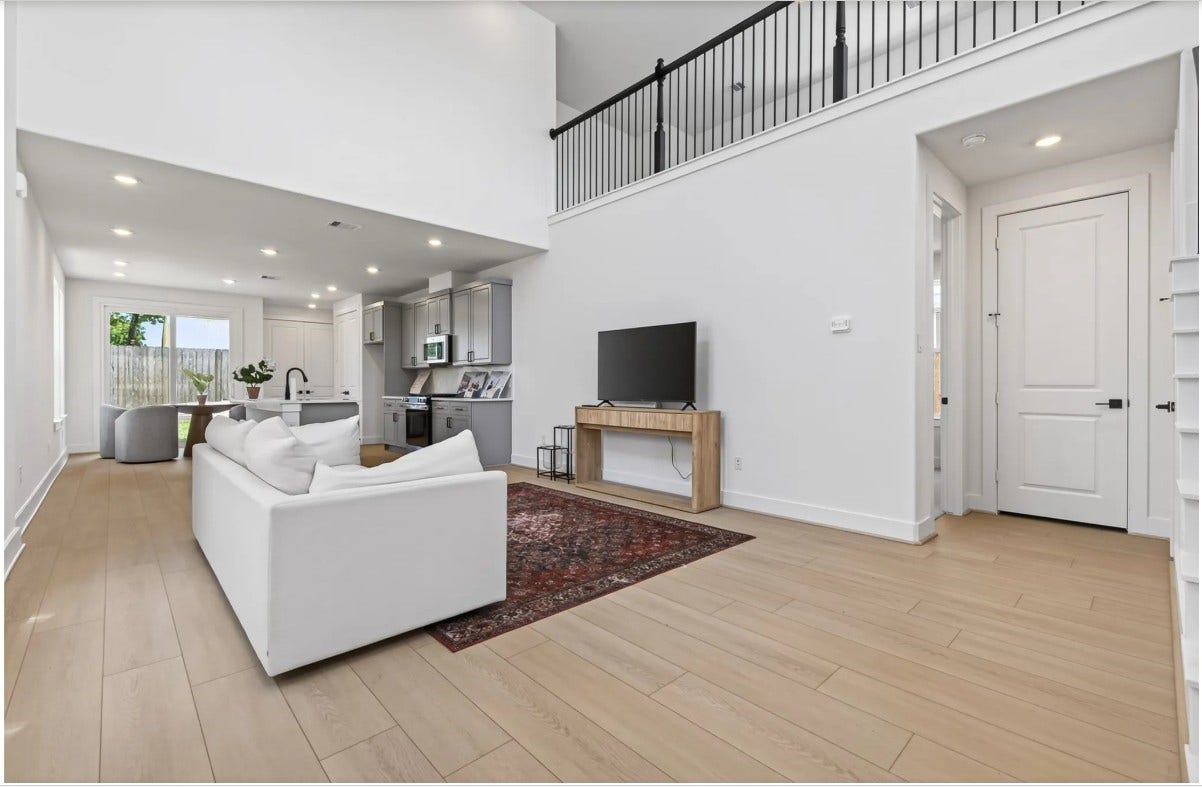 702 Sonfield Drive, Stafford, TX 77477 702 Sonfield Drive, Stafford, TX 77477