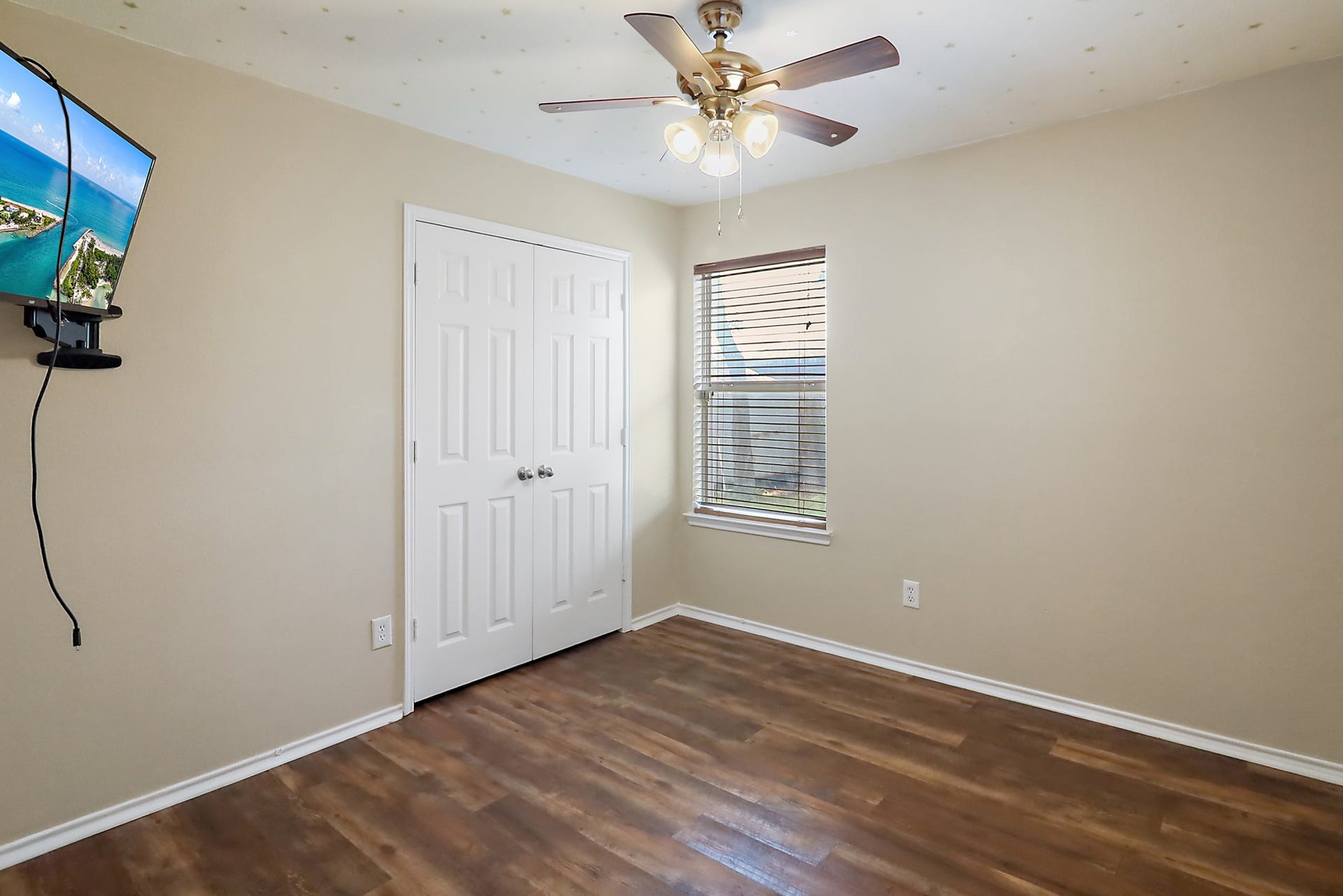 16210 Coral Bay Street, Crosby, TX 77532 16210 Coral Bay Street, Crosby, TX 77532