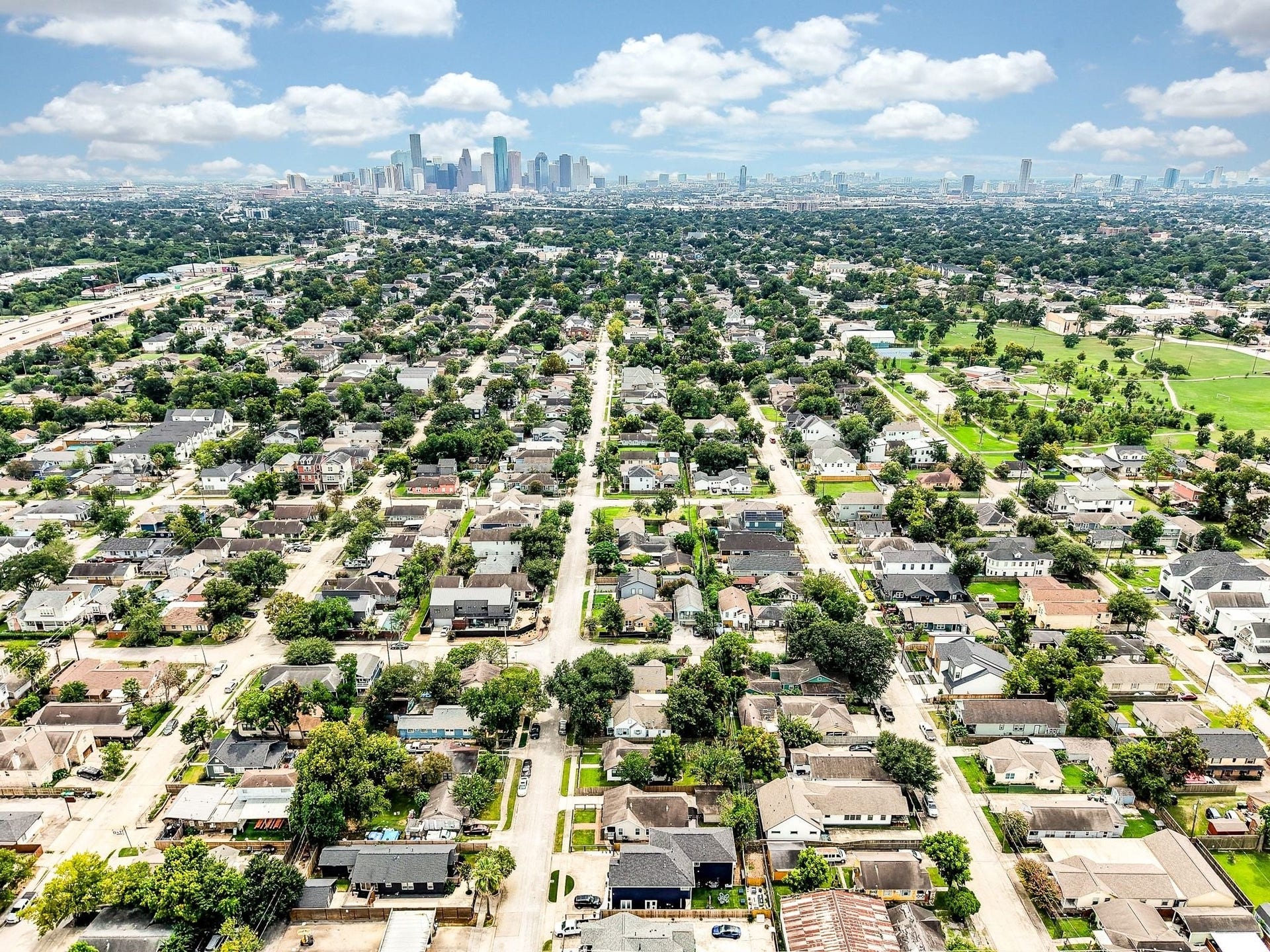 1307 Walton Street, Houston, TX 77009 Walton street is minutes from downtown Houston!
