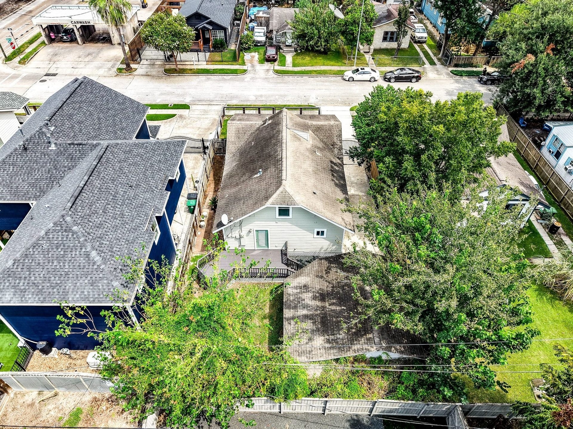 1307 Walton Street, Houston, TX 77009 Aeriel view of 1307 Walton.