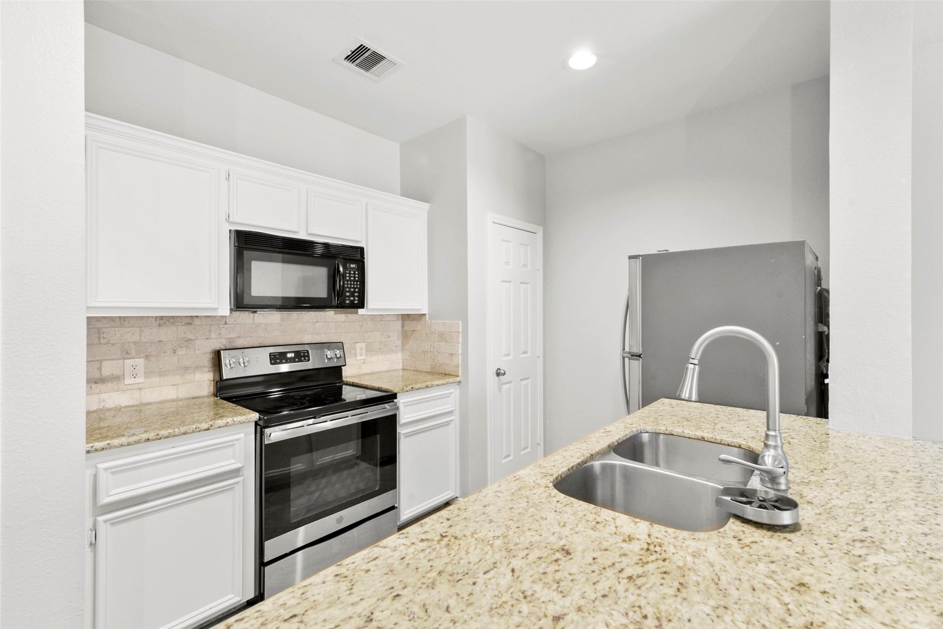 1313 Paige Street, Houston, TX 77003 1313 Paige Street, Houston, TX 77003
