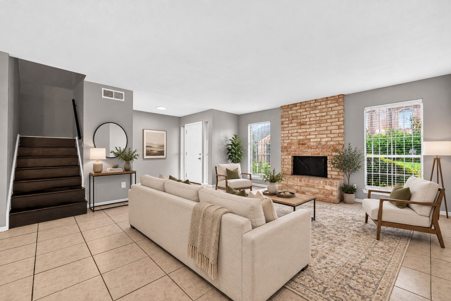 10708 Bexley Drive, Houston, TX 77099 THIS IMAGE HAS BEEN VIRTUALLY STAGED