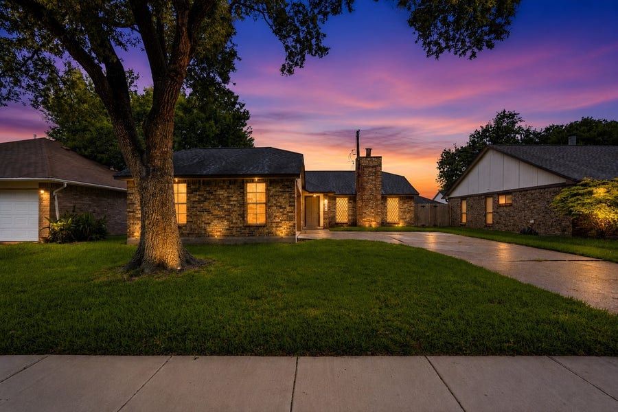 Property photo for 10846 W Mulberry Drive, La Porte, TX