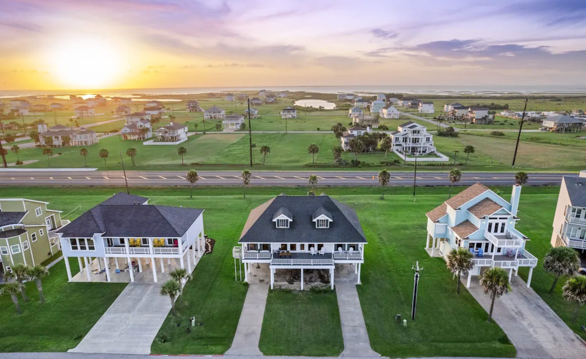 18306 E De Vaca, Galveston, TX 77554 18306 E De Vaca, Galveston, TX 77554