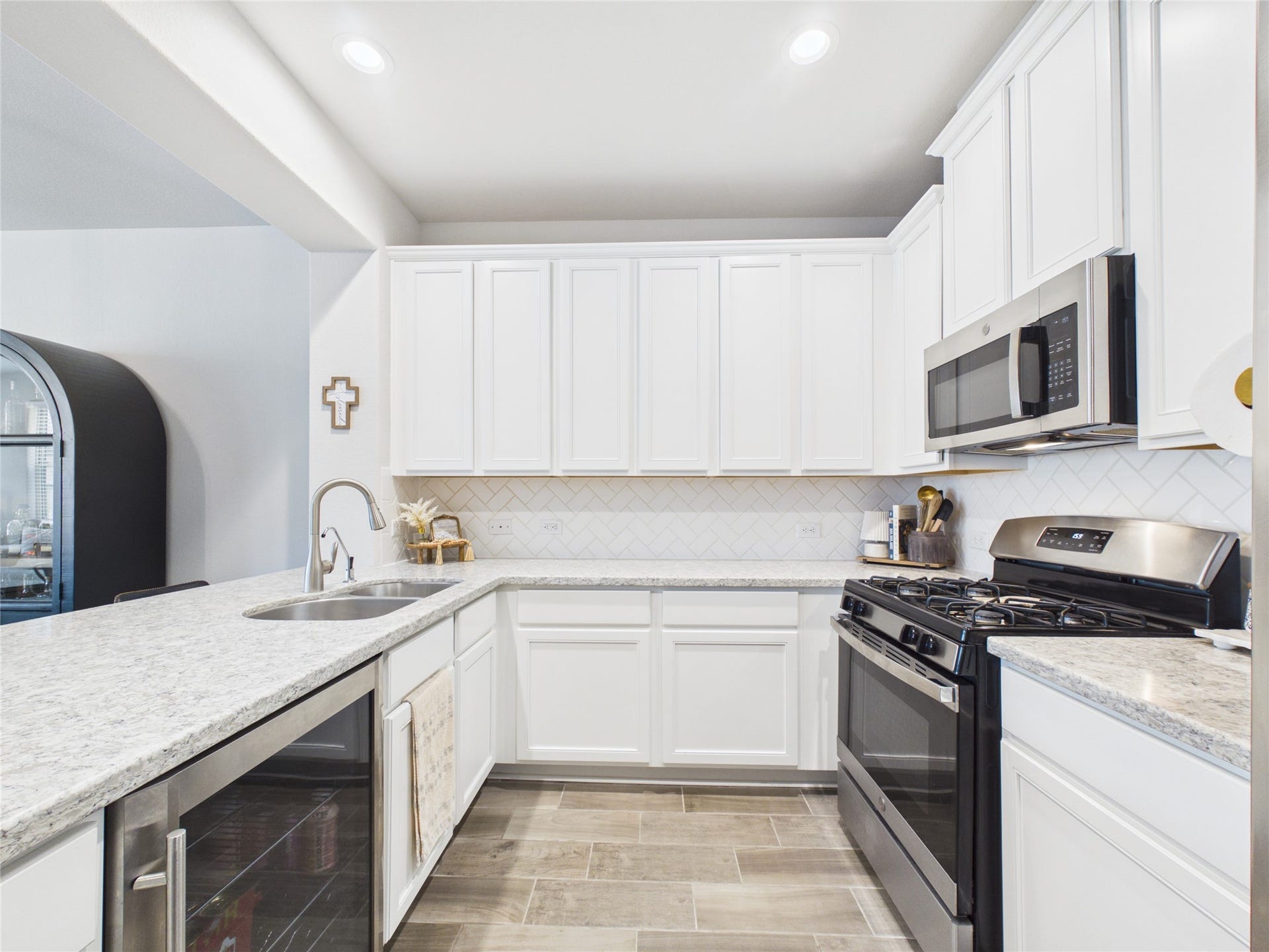 5530 Clarendon Hills Court, Pasadena, TX 77505 5530 Clarendon Hills Court, Pasadena, TX 77505