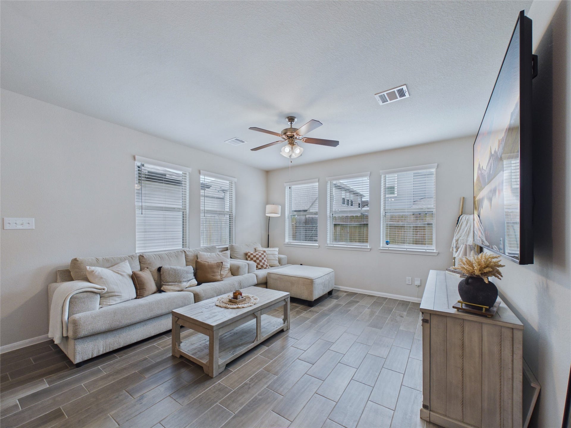 5530 Clarendon Hills Court, Pasadena, TX 77505 5530 Clarendon Hills Court, Pasadena, TX 77505