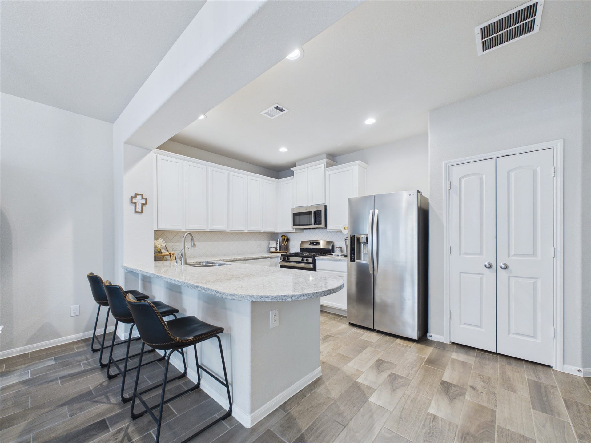 5530 Clarendon Hills Court, Pasadena, TX 77505 5530 Clarendon Hills Court, Pasadena, TX 77505