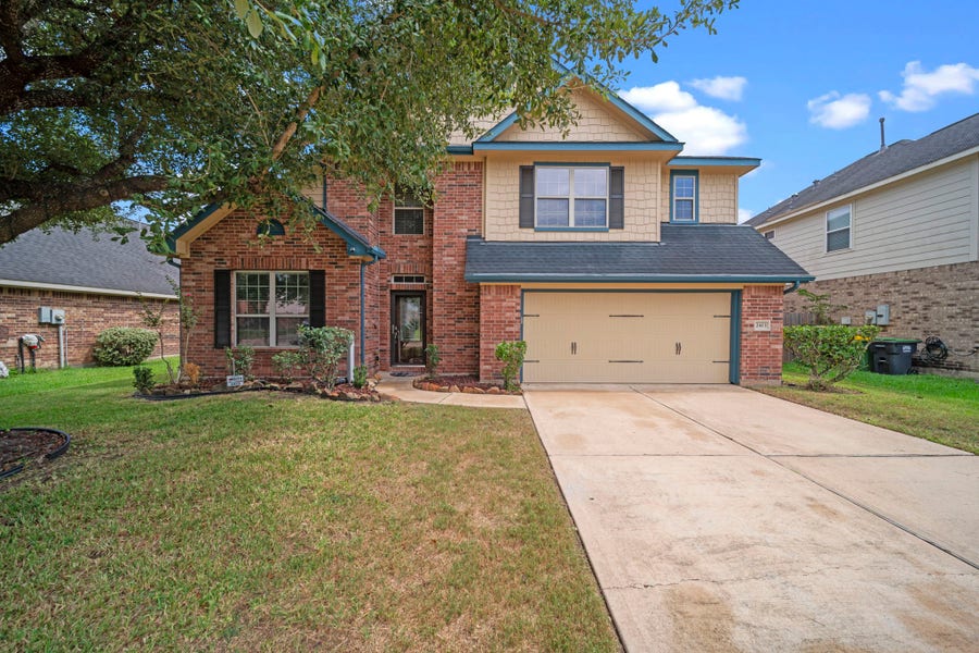 Property photo for 2413 Quiet Arbor Lane, Pearland, TX