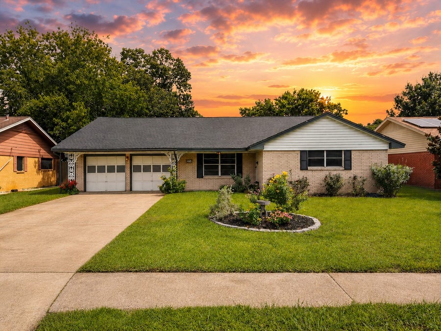 Property photo for 243 Empress Drive, Houston, TX