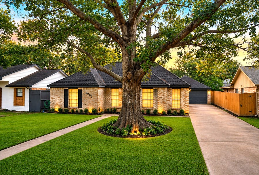 Property photo for 9907 Greencreek Drive, Houston, TX