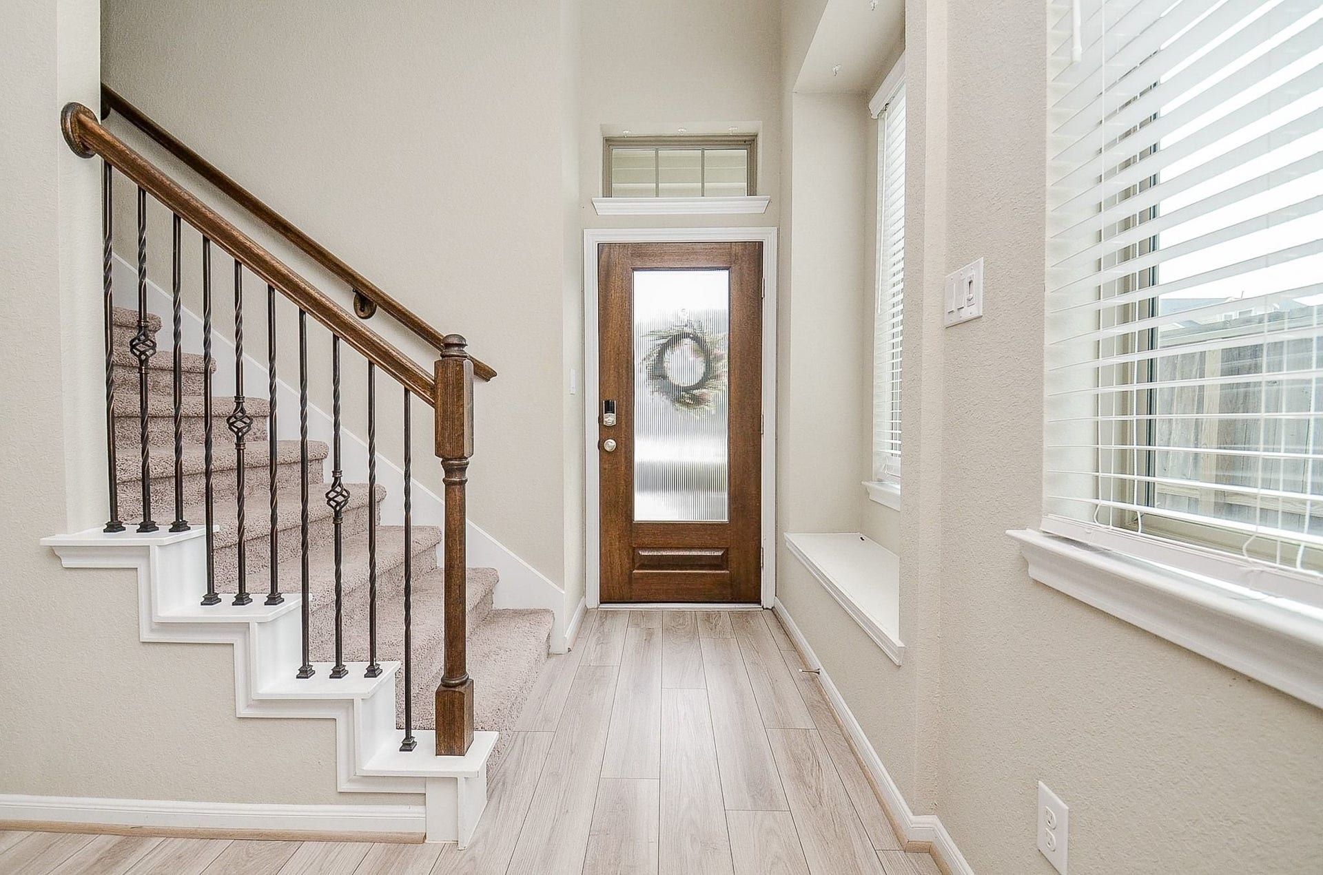 5146 Prairie Terrace Lane, Fulshear, TX 77441 Lovely entryway