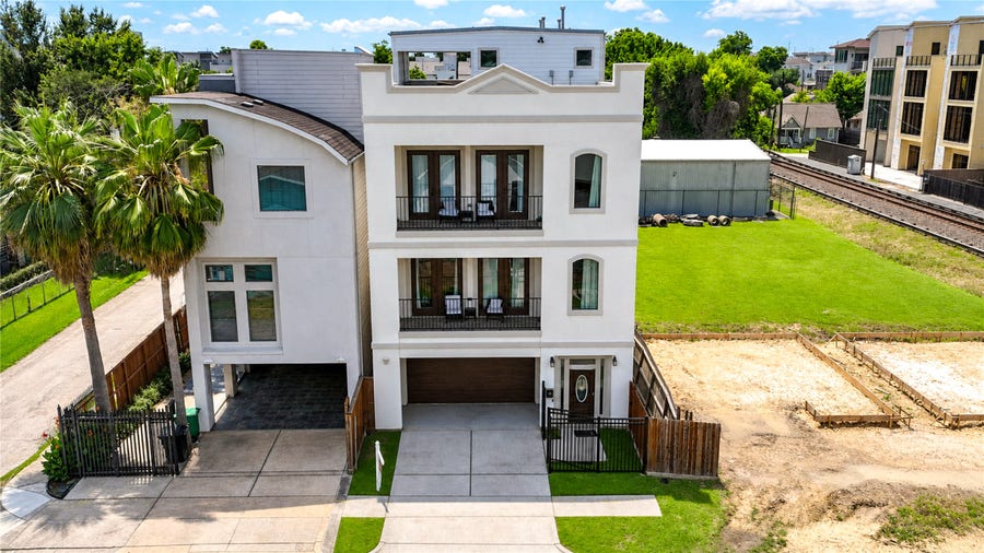Property photo for 1509 Holly Street, Houston, TX