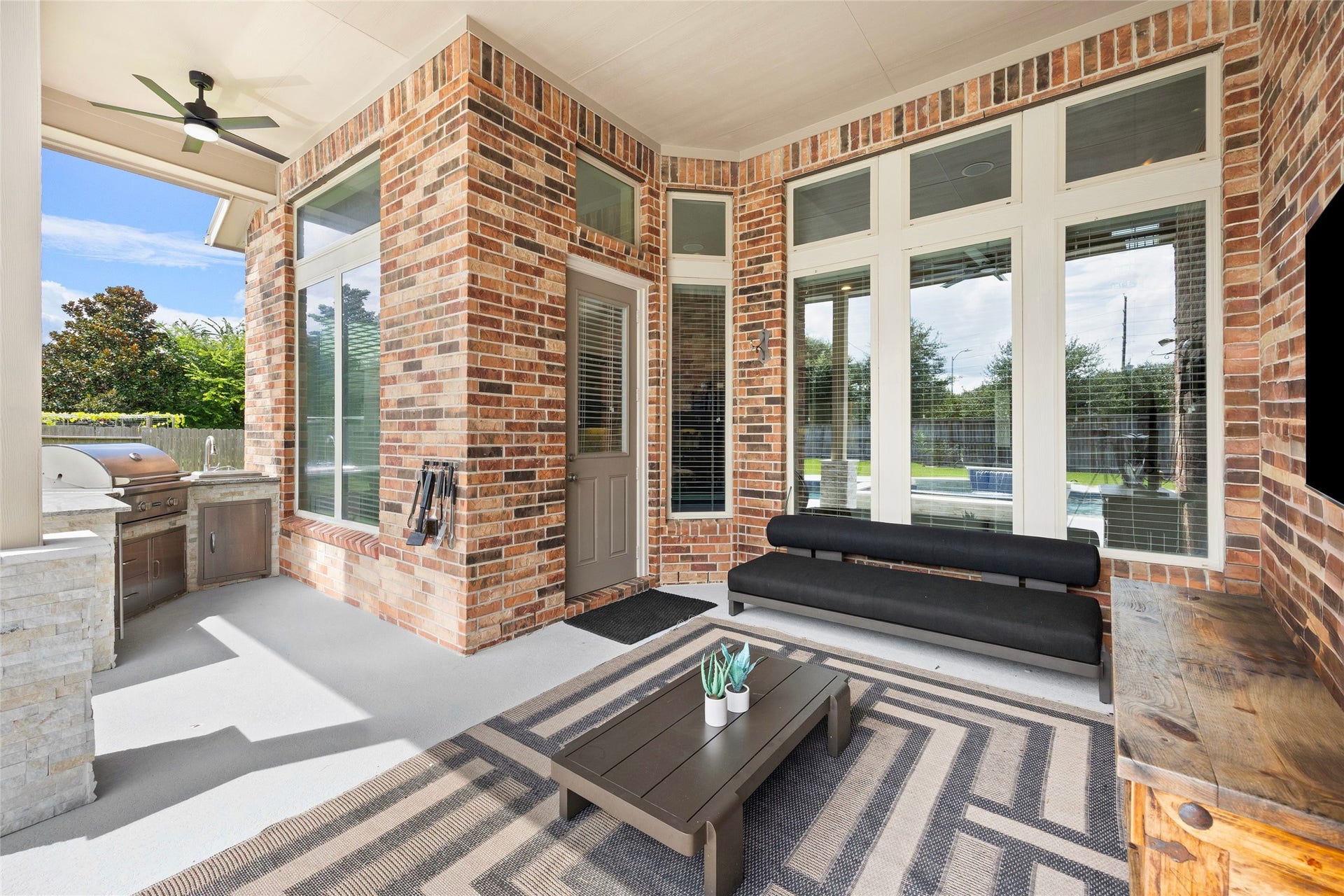9612 Eden Ridge Lane, Pearland, TX 77584 COVERED PATIO