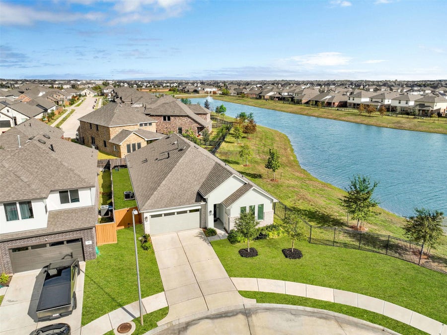 Property photo for 153 Aurora Springs Drive, Katy, TX