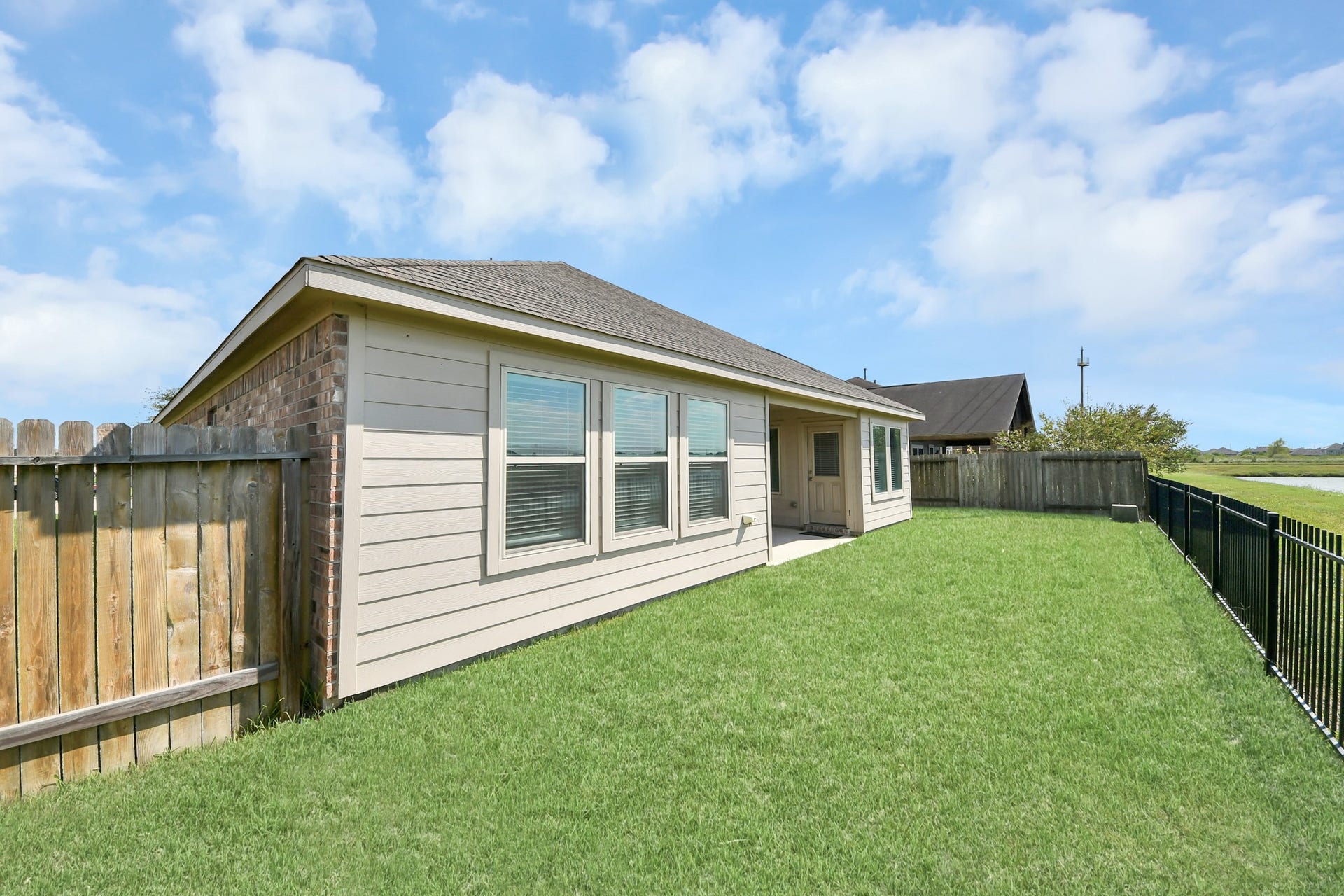 55 Alyssa Palms Drive, Manvel, TX 77578 55 Alyssa Palms Drive, Manvel, TX 77578
