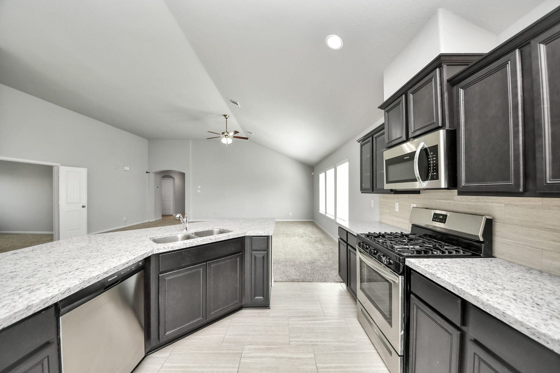 55 Alyssa Palms Drive, Manvel, TX 77578 55 Alyssa Palms Drive, Manvel, TX 77578