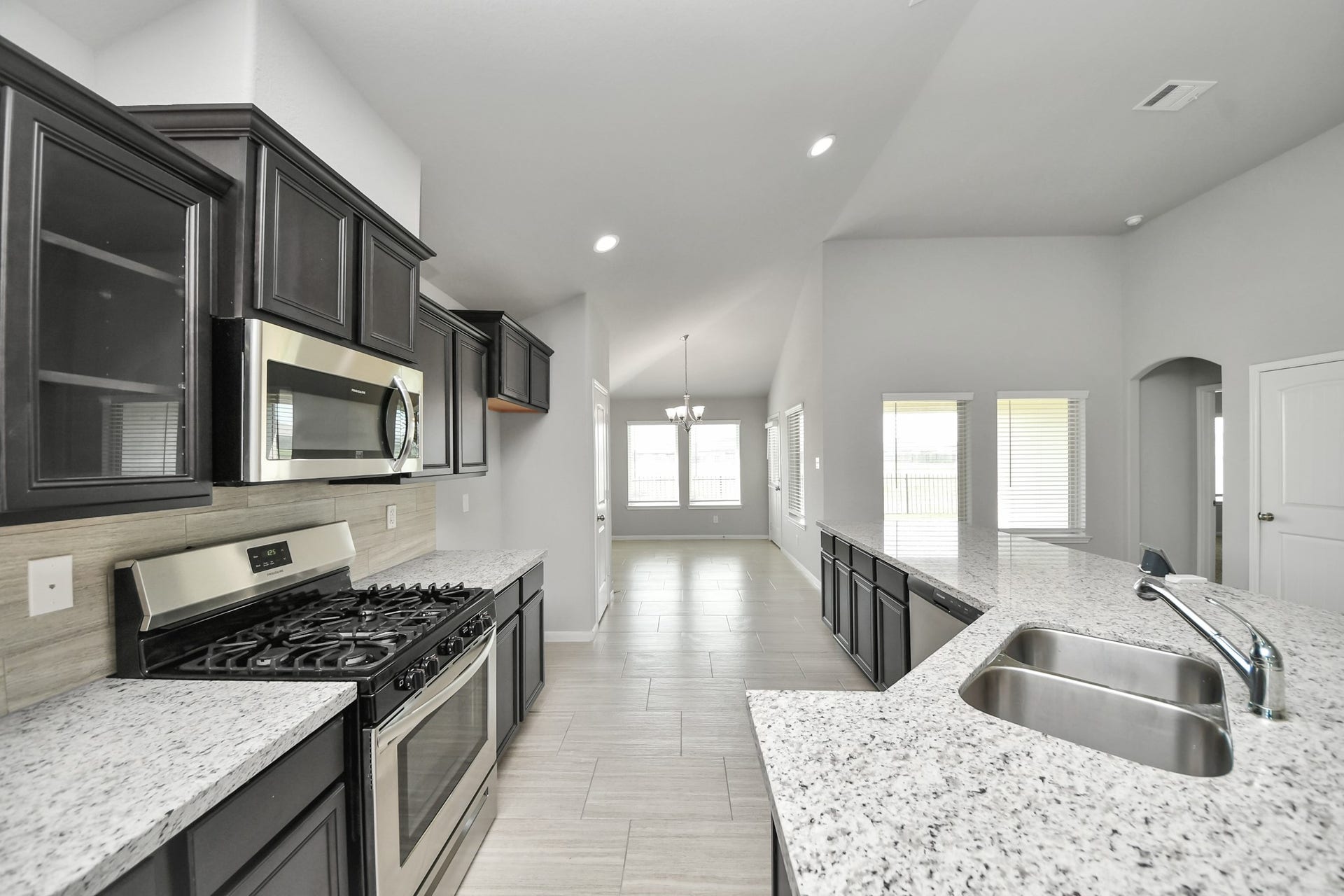 55 Alyssa Palms Drive, Manvel, TX 77578 55 Alyssa Palms Drive, Manvel, TX 77578