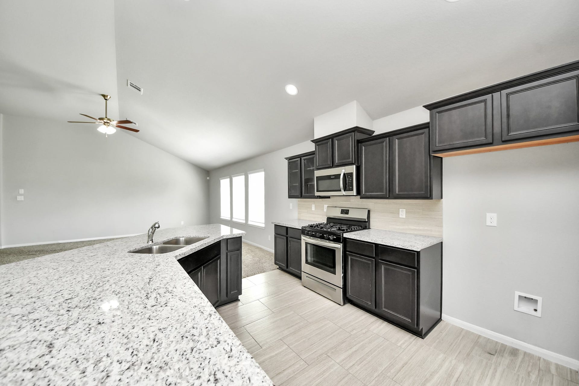 55 Alyssa Palms Drive, Manvel, TX 77578 55 Alyssa Palms Drive, Manvel, TX 77578