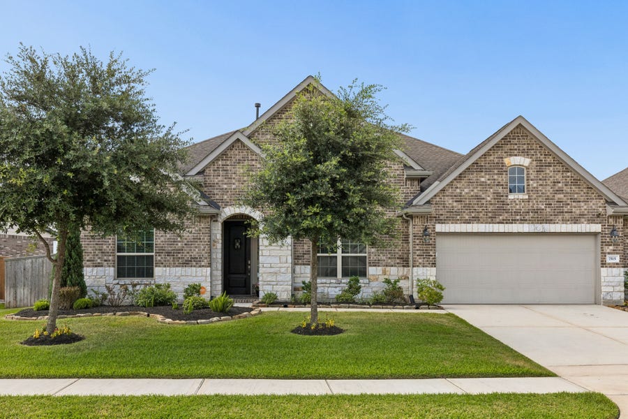 Property photo for 7515 Windsong Bend Road, Spring, TX