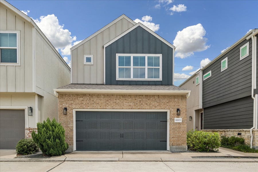 Property photo for 10003 Brickhouse Drive, Houston, TX