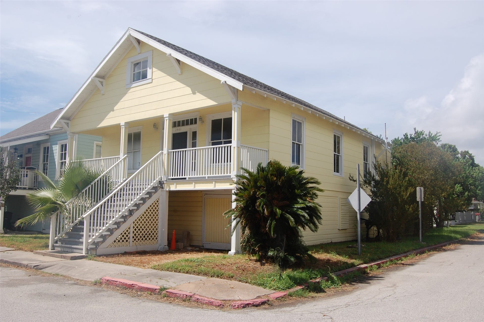 2401 38th Street, Galveston, TX 77550 2401 38th Street, Galveston, TX 77550