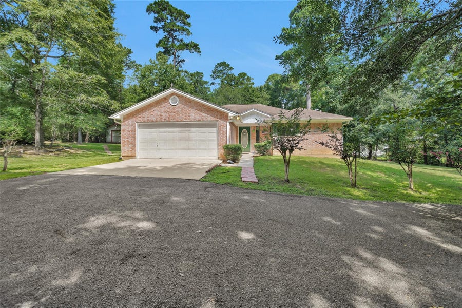 Property photo for 4114 Sweetgum Drive, Conroe, TX