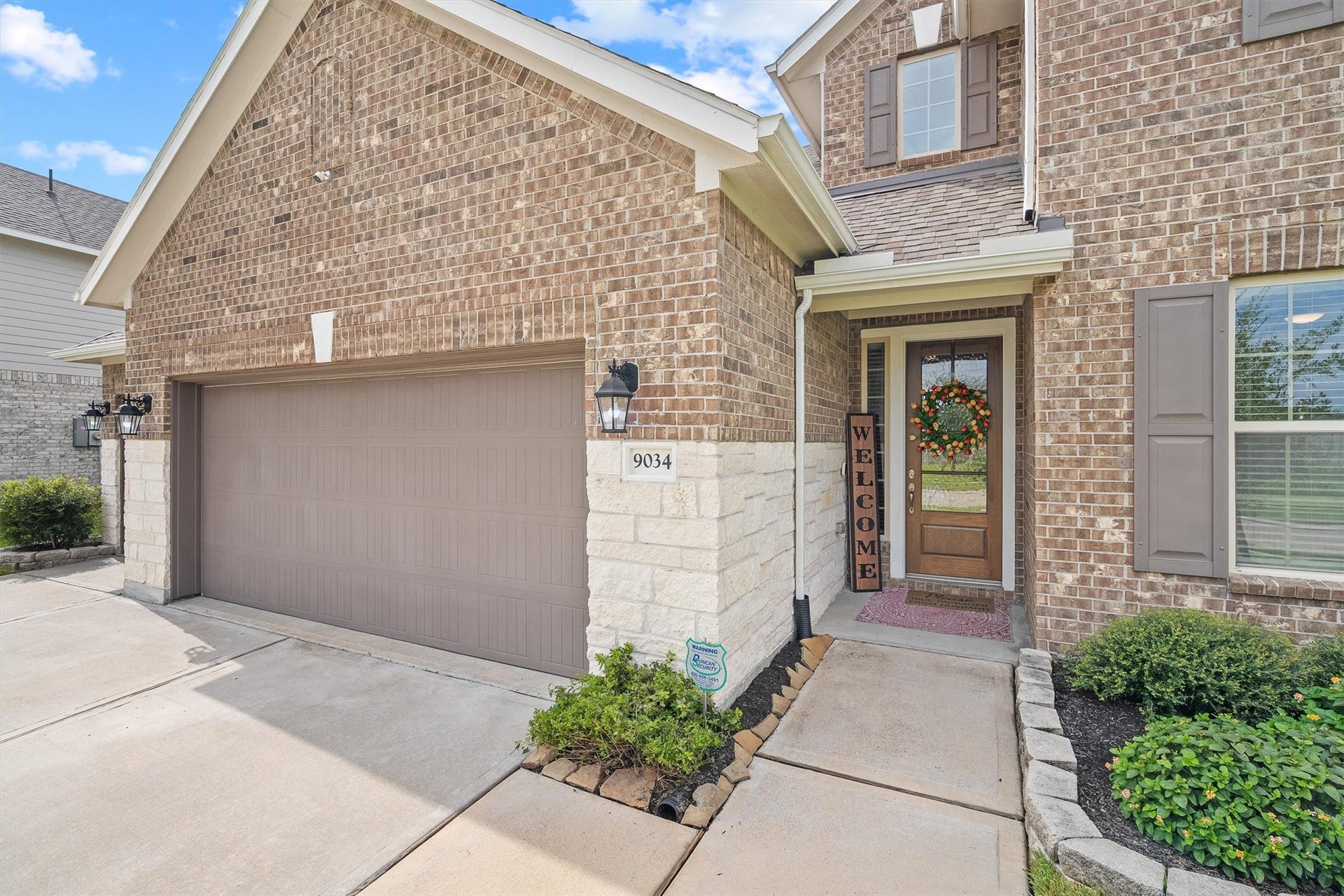 9034 Japonica Drive, Rosenberg, TX 77469 Welcome to 9034 Japonica Drive! Picture-perfect brick elevation with all the charm.