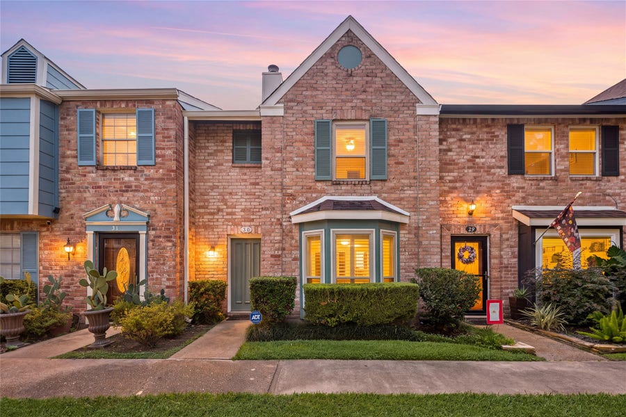 Property photo for 5800 Lumberdale Road, #30, Houston, TX