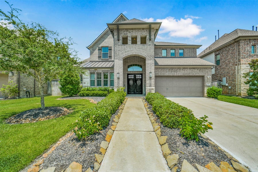 Property photo for 8711 Silver Crest Lane, Missouri City, TX