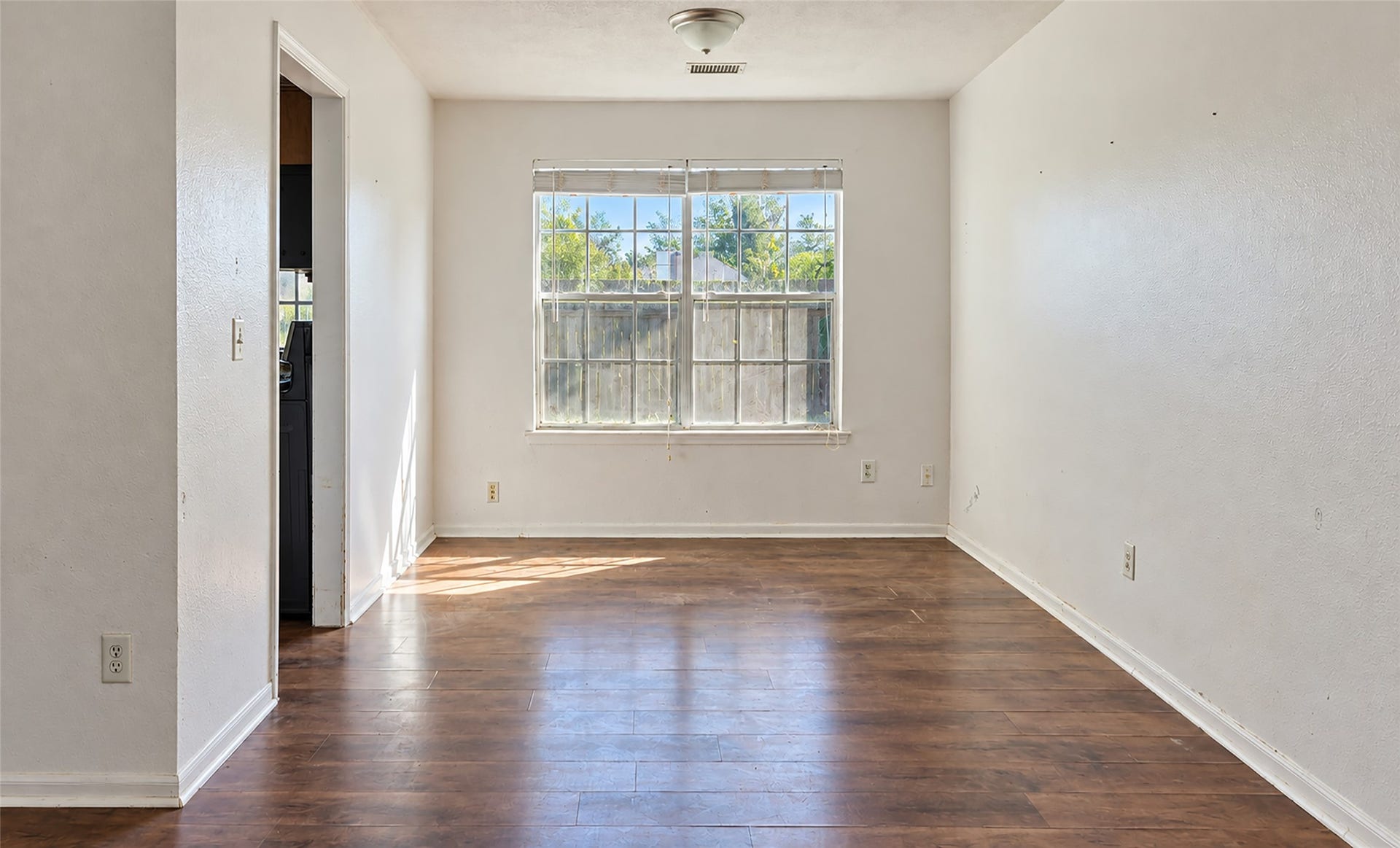 5304 Spring Branch Drive, Pearland, TX 77584 5304 Spring Branch Drive, Pearland, TX 77584