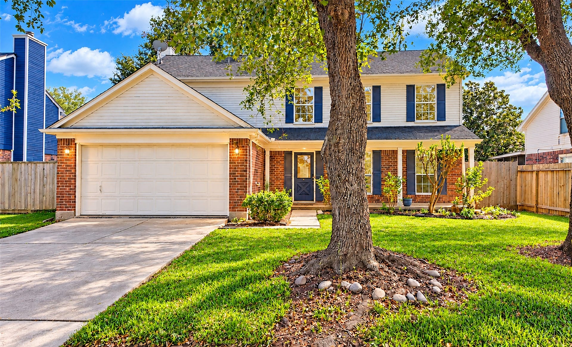5304 Spring Branch Drive, Pearland, TX 77584 https://matrix.harmls.com/Matrix/Logout.aspx