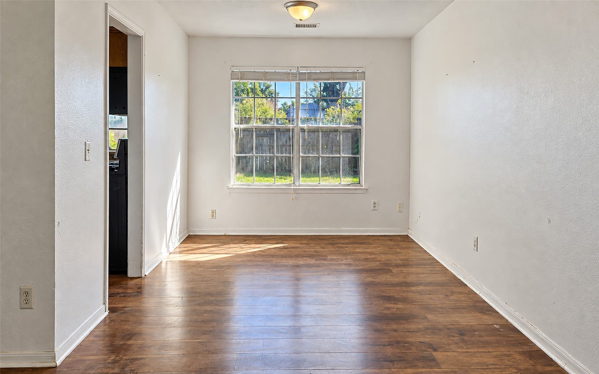 5304 Spring Branch Drive, Pearland, TX 77584 5304 Spring Branch Drive, Pearland, TX 77584