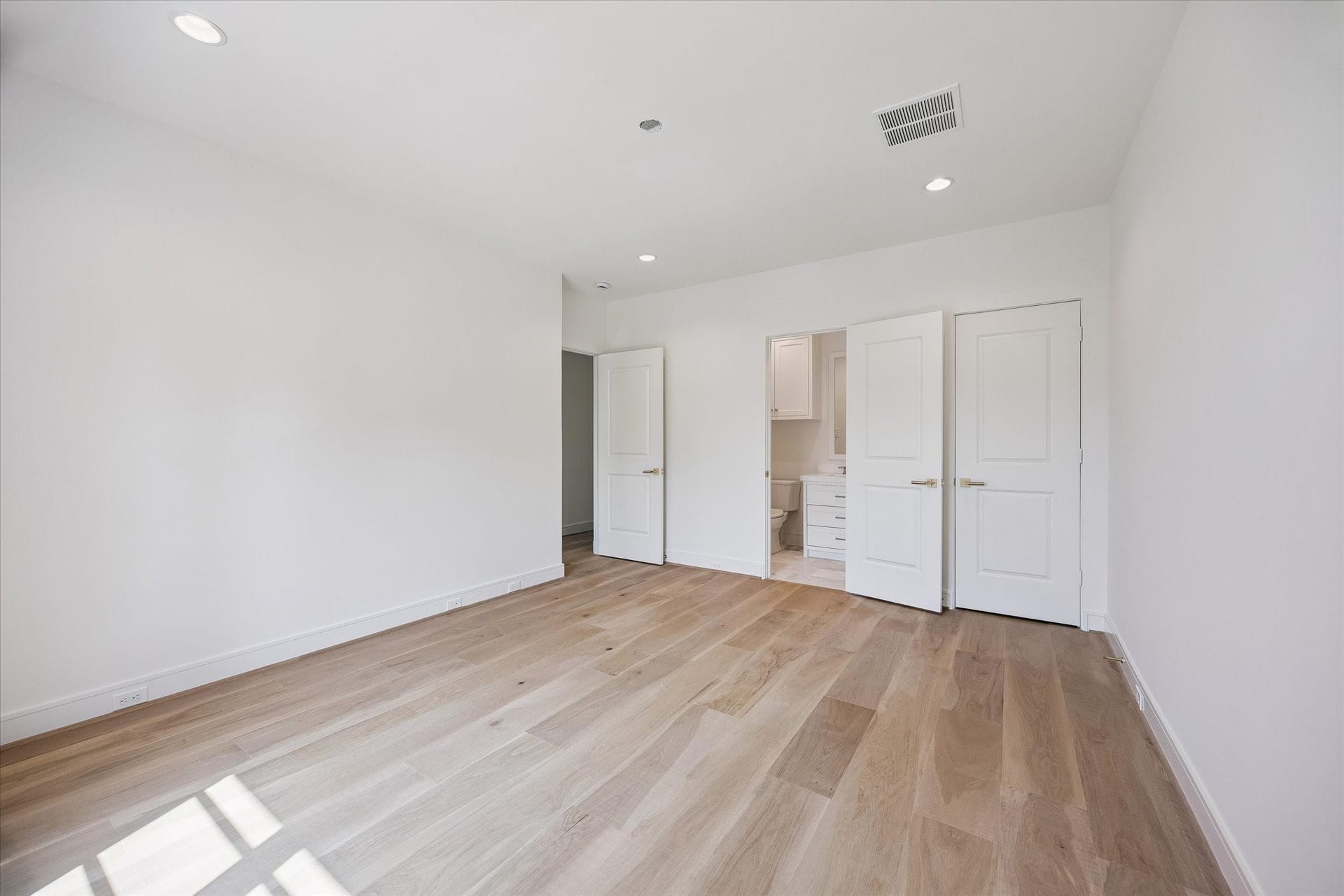 3920 University Boulevard, Houston, TX 77005