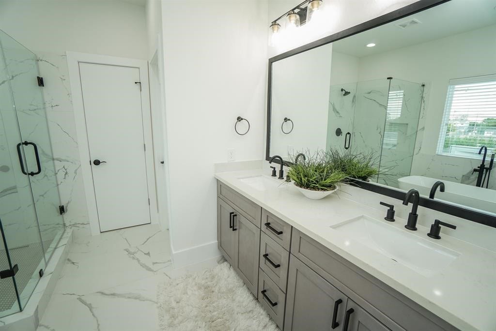 2409 Anita Street, Houston, TX 77004 2409 Anita Street, Houston, TX 77004