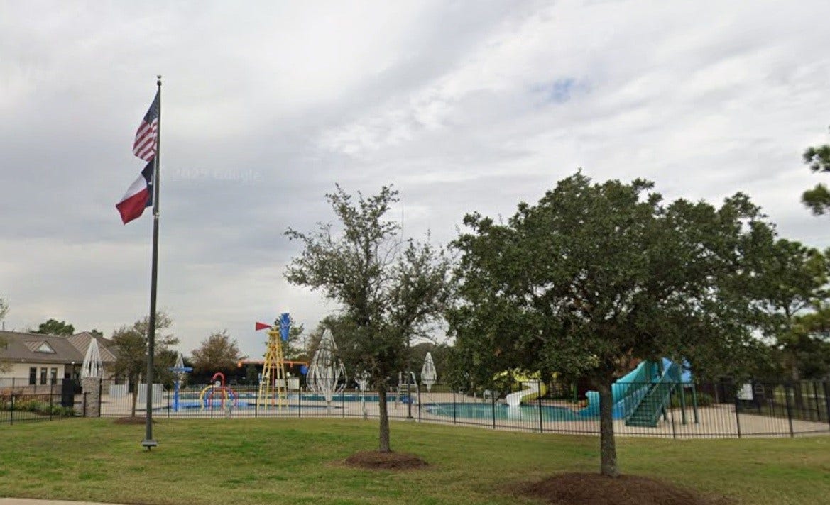 4603 Piper Shadow Lane, Katy, TX 77494 Residents of Pine Mill Ranch enjoy access to a variety of community amenities, including a neighborhood pool, tennis courts, playgrounds, outdoor fitness areas, walking trails, green spaces, and a catch-and-release fishing lake, offering plenty of options for recreation and outdoor enjoyment