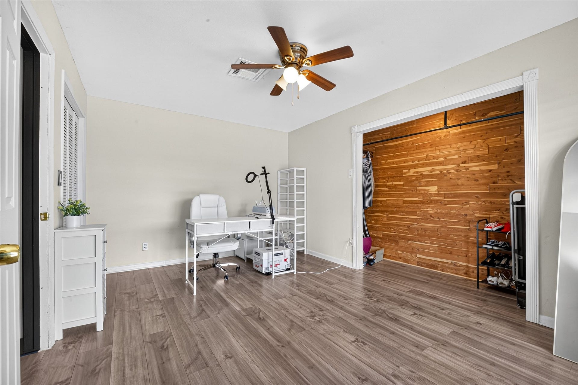 2226 Viola Drive, League City, TX 77573 2226 Viola Drive, League City, TX 77573