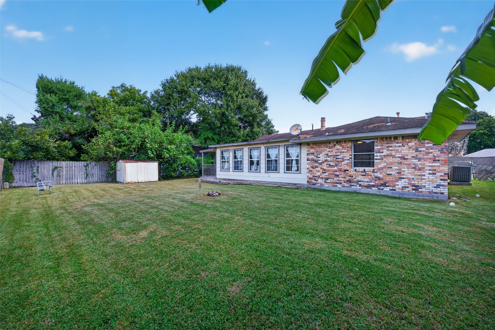 2226 Viola Drive, League City, TX 77573 2226 Viola Drive, League City, TX 77573