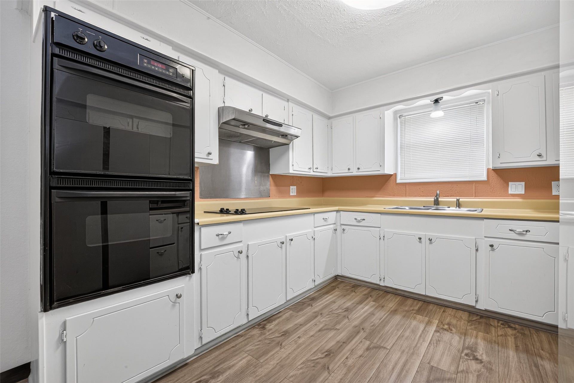 2226 Viola Drive, League City, TX 77573 2226 Viola Drive, League City, TX 77573