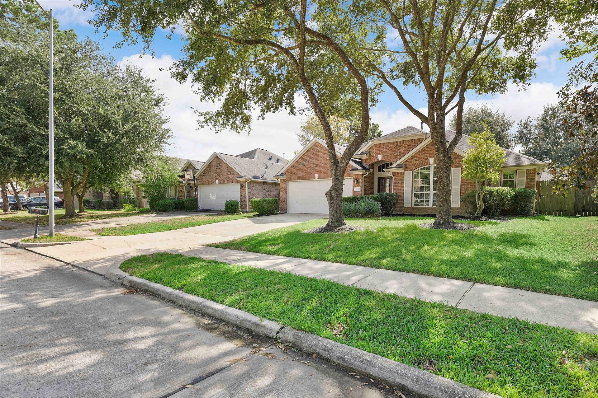 13710 Parkers Cove Court, Houston, TX 77044 13710 Parkers Cove Court, Houston, TX 77044