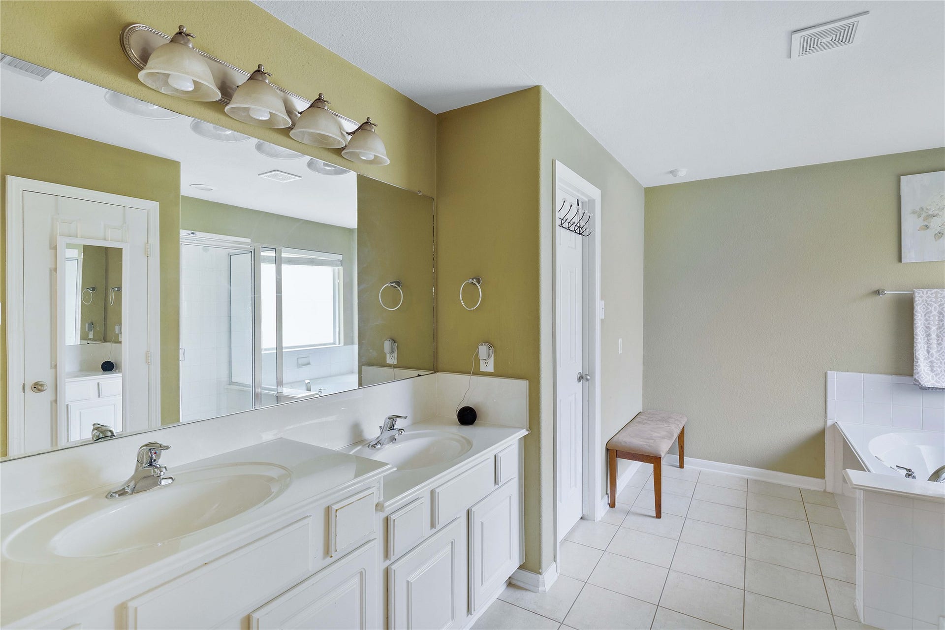 13710 Parkers Cove Court, Houston, TX 77044 13710 Parkers Cove Court, Houston, TX 77044