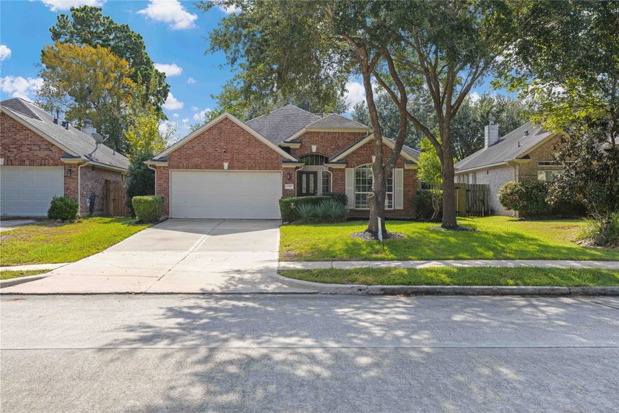Property photo for 13710 Parkers Cove Court, Houston, TX