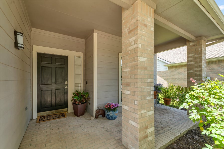 Property photo for 1635 Pebble Banks Lane, Pasadena, TX