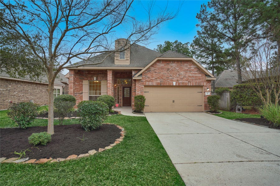 Property photo for 10 Tallgrass Way, Spring, TX
